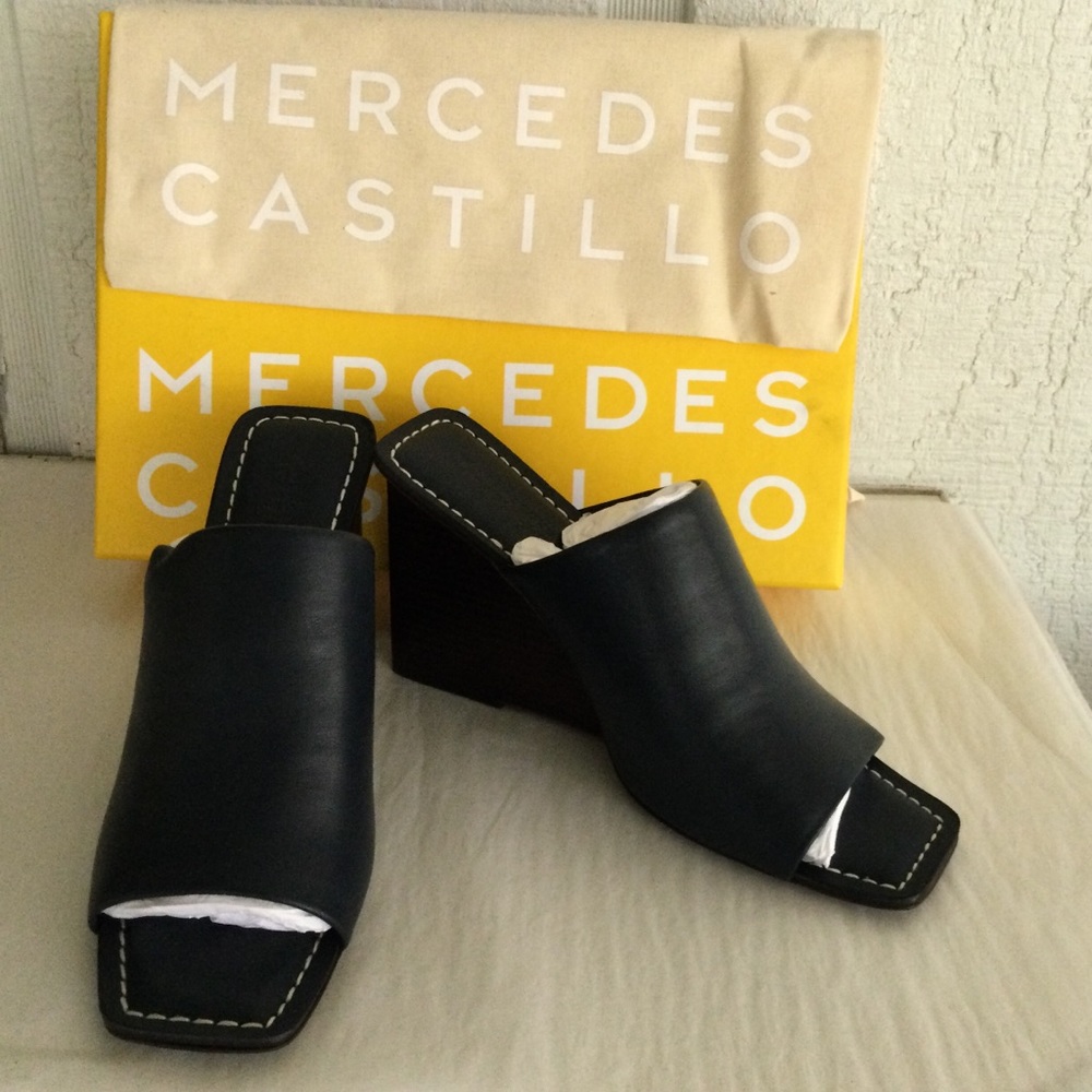 Mercedes Castillo Leonor Leather Wedge Sandal Size 9 Women Shoe Color Navy